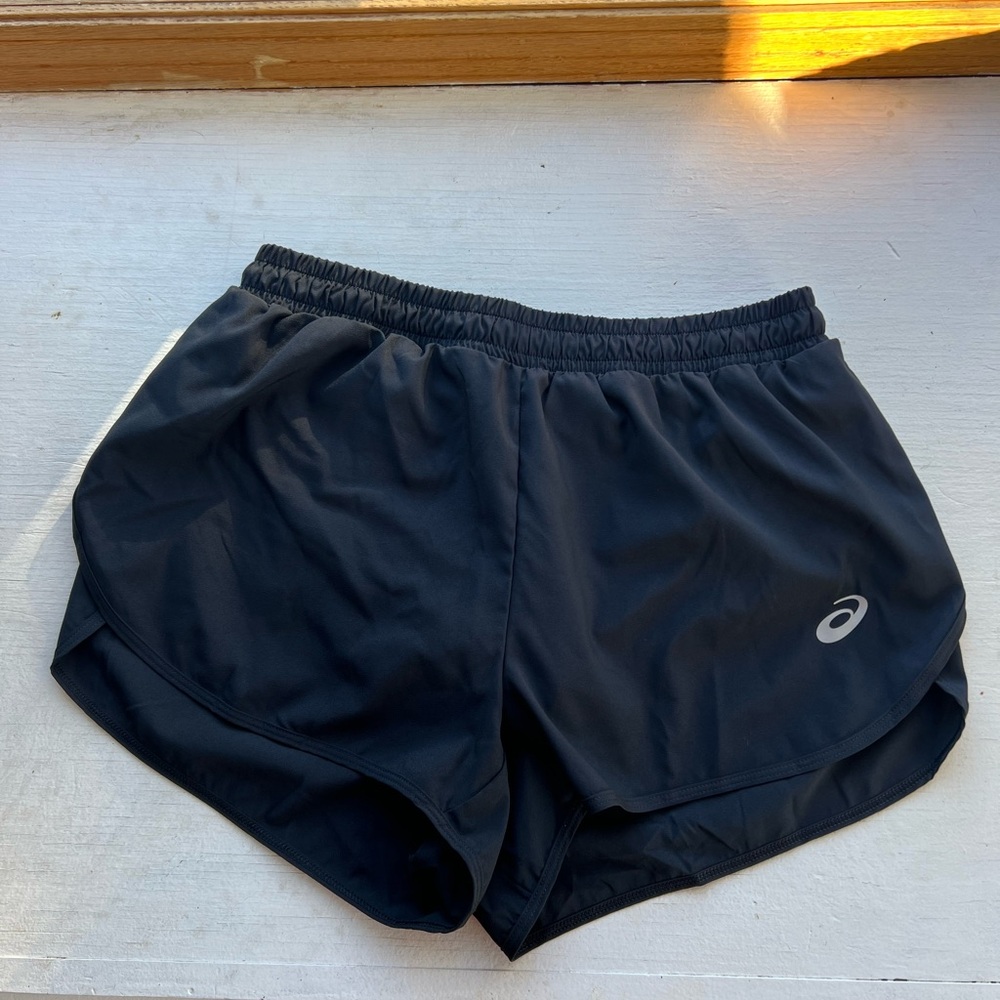 ASICS 3” split shorts